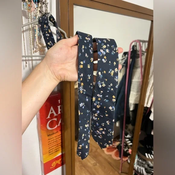 MENS EXPRESS tie - Picture 6 of 8